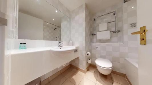 Holiday Inn Edinburgh Zoo, An Ihg - 53