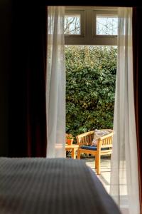 Coach & Horses - 28