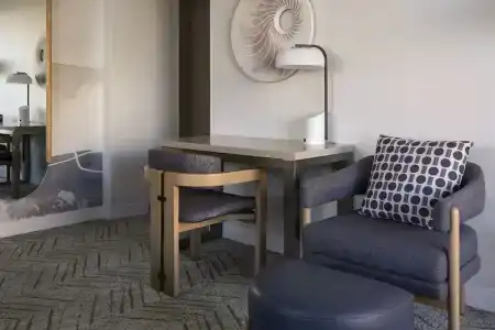 Renaissance Long Beach - 61