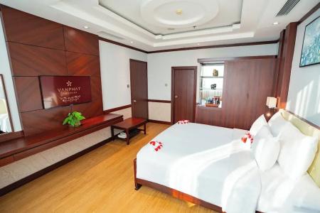 Van Phat Riverside - 176