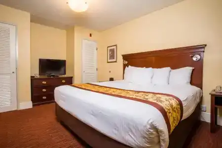Park Lane Suites & Inn - 74
