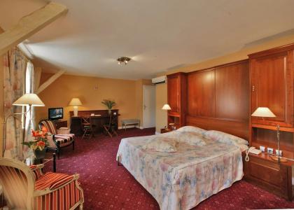 Best Western Le Renoir - 1