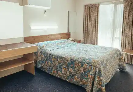 Best Western Colonial Village - 47