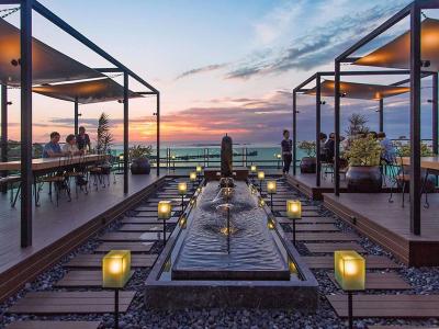 Kroque Boutique & Bistro - 17