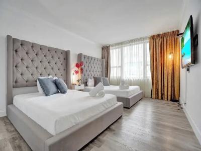 The Alexander All Suites - 667