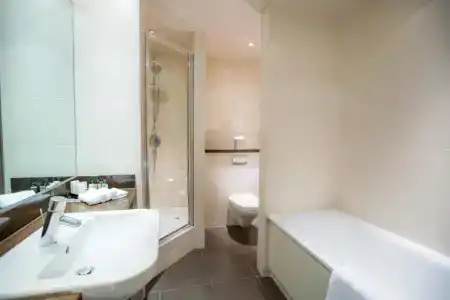 Crowne Plaza London Ealing, An Ihg - 73