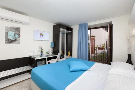 Sorrento Flats - 24