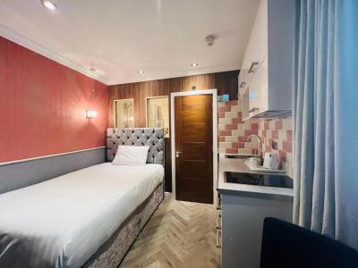 Cheshire Central London - 1
