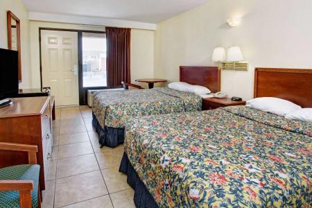 Ocean Breeze Inn - 3