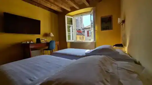 Piazza Vecchia - 42