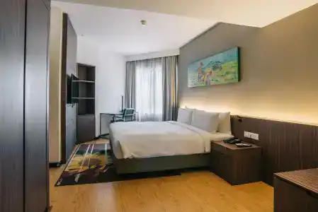 Oakwood and Residence - 2