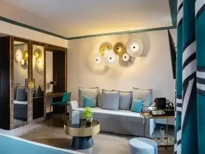 Hôtel Louvre Piemont - 96