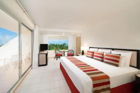 Oasis Palm - 32