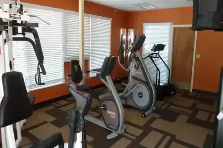 Courtyard by Marriott Waterfront - 19
