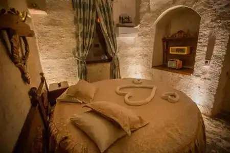 Hermes Cave - 110