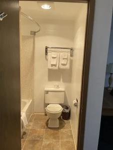 Economy Inn - 8