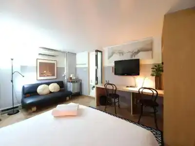 The Studio at Sathorn Terrace - 38