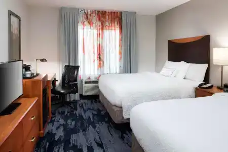 Fairfield Inn & Suites Kansas City - 20