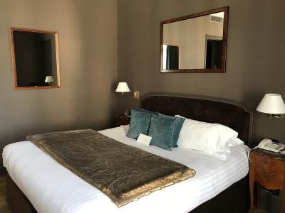 Carlton - 5