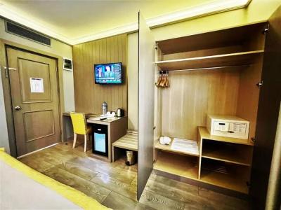 Seraglio & Suites - 52