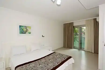 Royal Palm Residence - 1