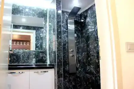 Venus Suite - 8