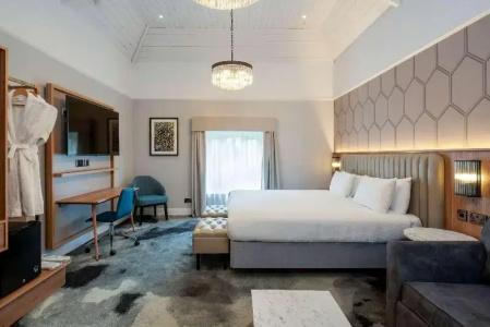 London Chigwell Prince Regent, BW Signature Collection - 84