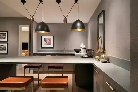Hilton - 100