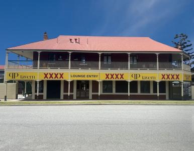 Queensport Tavern And - 0