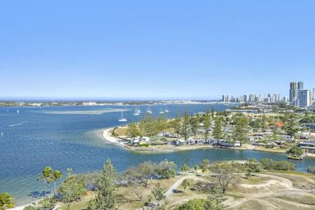 Crystal Bay On The Broadwater - 386