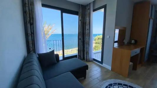 Houdini - 37