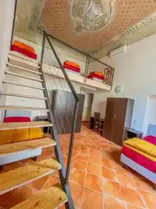 Emerald Palace Hostel - 20