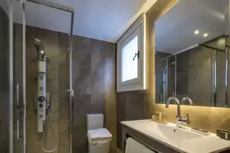 3 Sixty & Suites - 10