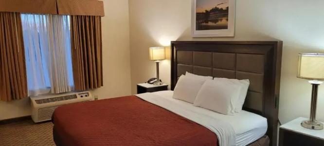 Home Inn & Suites - 15