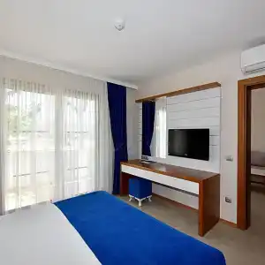 Jasmin Beach - 40