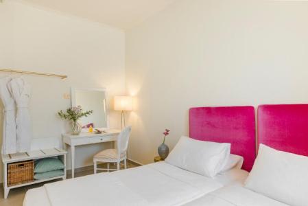 Alley Boutique and Spa - 203