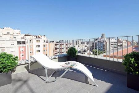 Charmsuites Paralel - 115