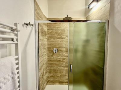 Regis Condo - 239