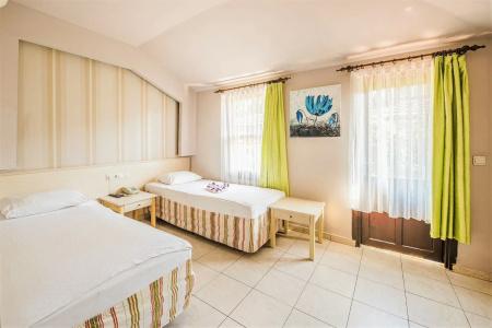 Leda Beach - 4