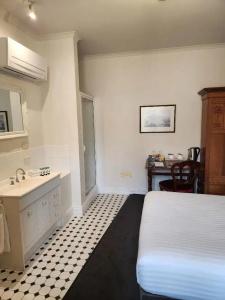 Macquarie Manor - 67
