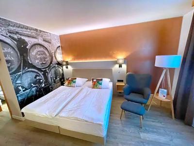 & Restaurant Bergfried - 30