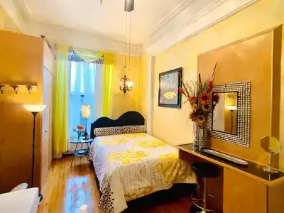 The International Cozy Inn - 18