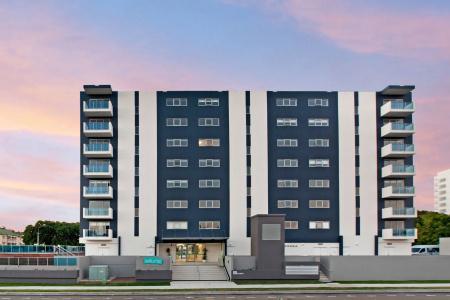Allure & Apartments - 0