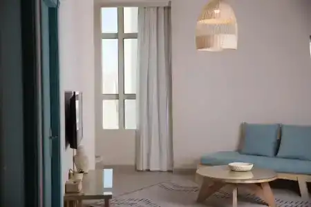 Redcon Suites - 358