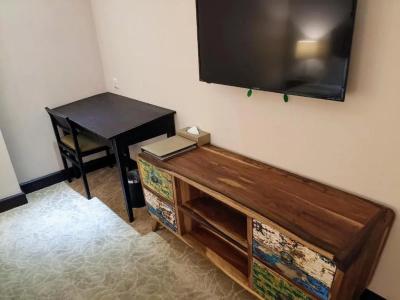 1825 Gallery - 68