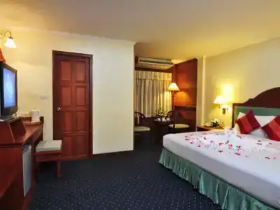 Sabai Inn - 2