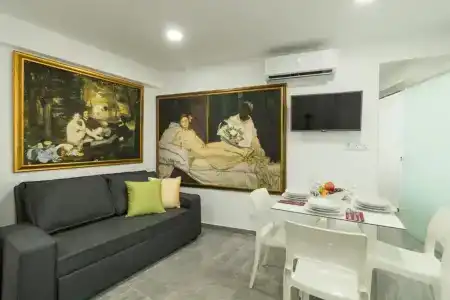 Art & Wine Studios and Apts - 60