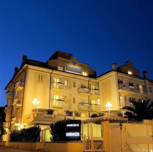 Luna Riccione e Aqua Spa Only Adults +12 - 0