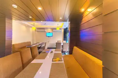 Treebo Trend Globe International - 9