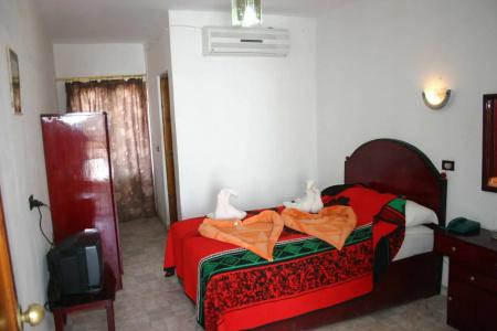 Yasmina - 12